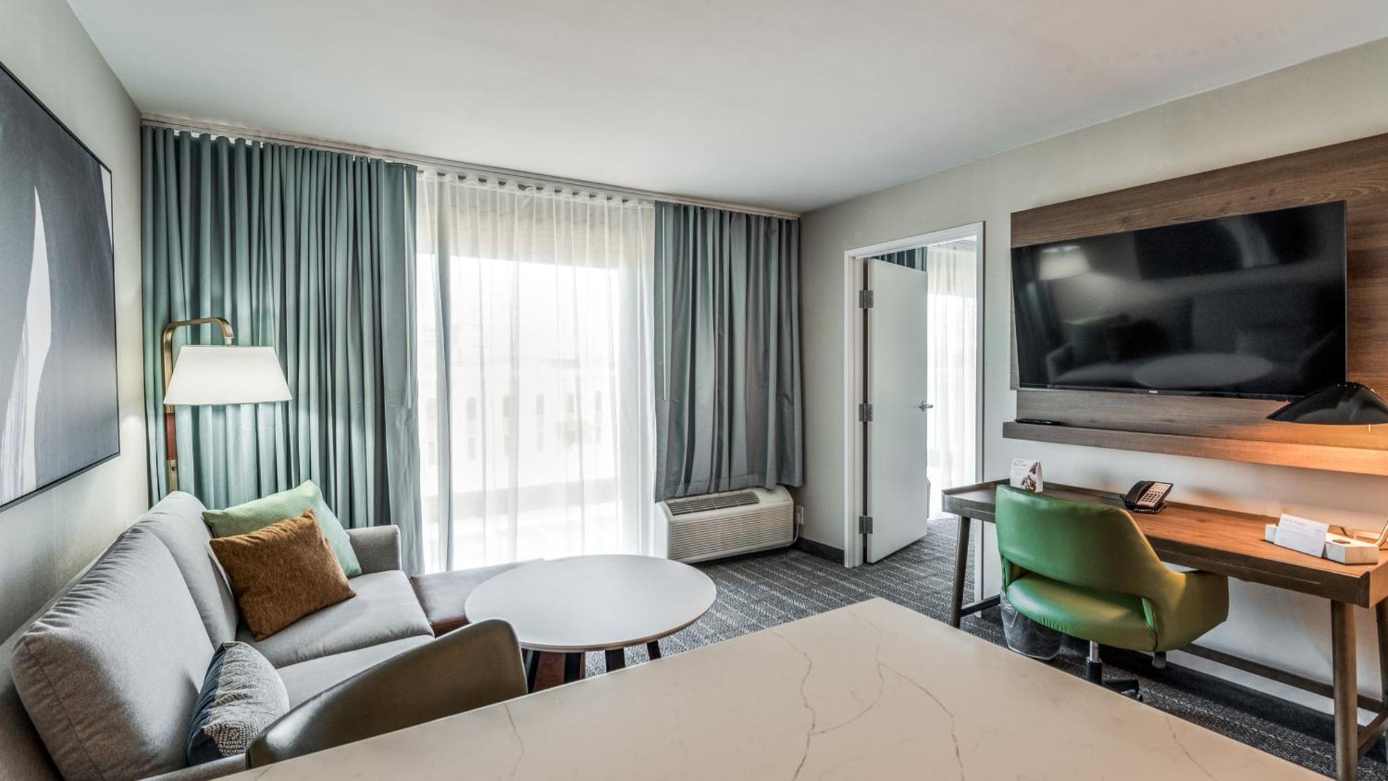 Staybridge Suites Dallas Market Ctr Love Field, An Ihg Hotel Exterior photo