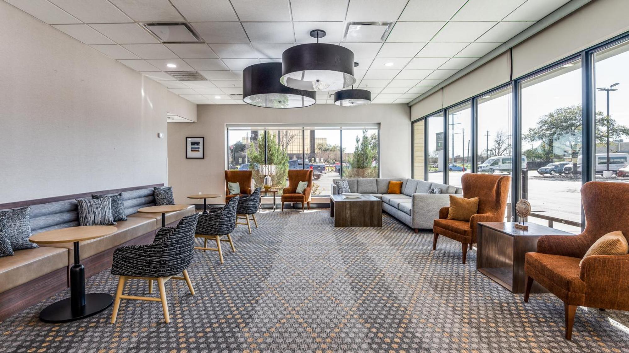 Staybridge Suites Dallas Market Ctr Love Field, An Ihg Hotel Exterior photo
