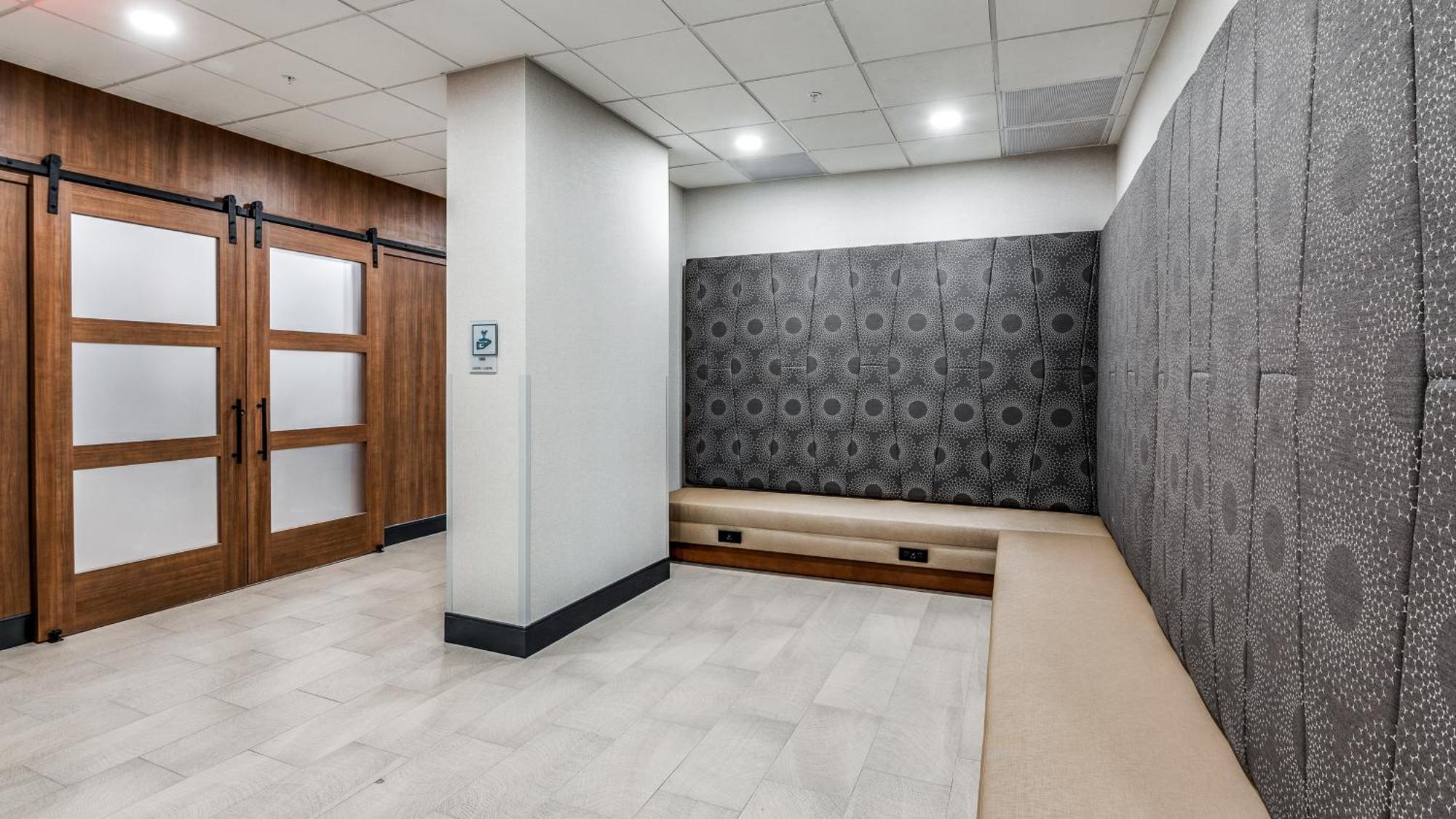 Staybridge Suites Dallas Market Ctr Love Field, An Ihg Hotel Exterior photo